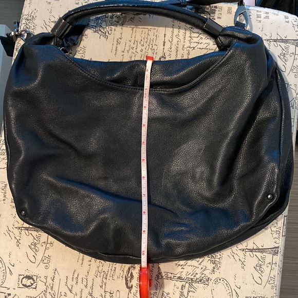 Kenneth Cole Purse - Picture 4 of 5